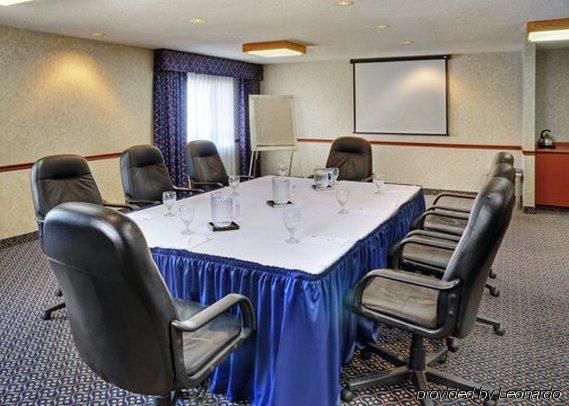 Comfort Suites Лондон Съоръжения снимка