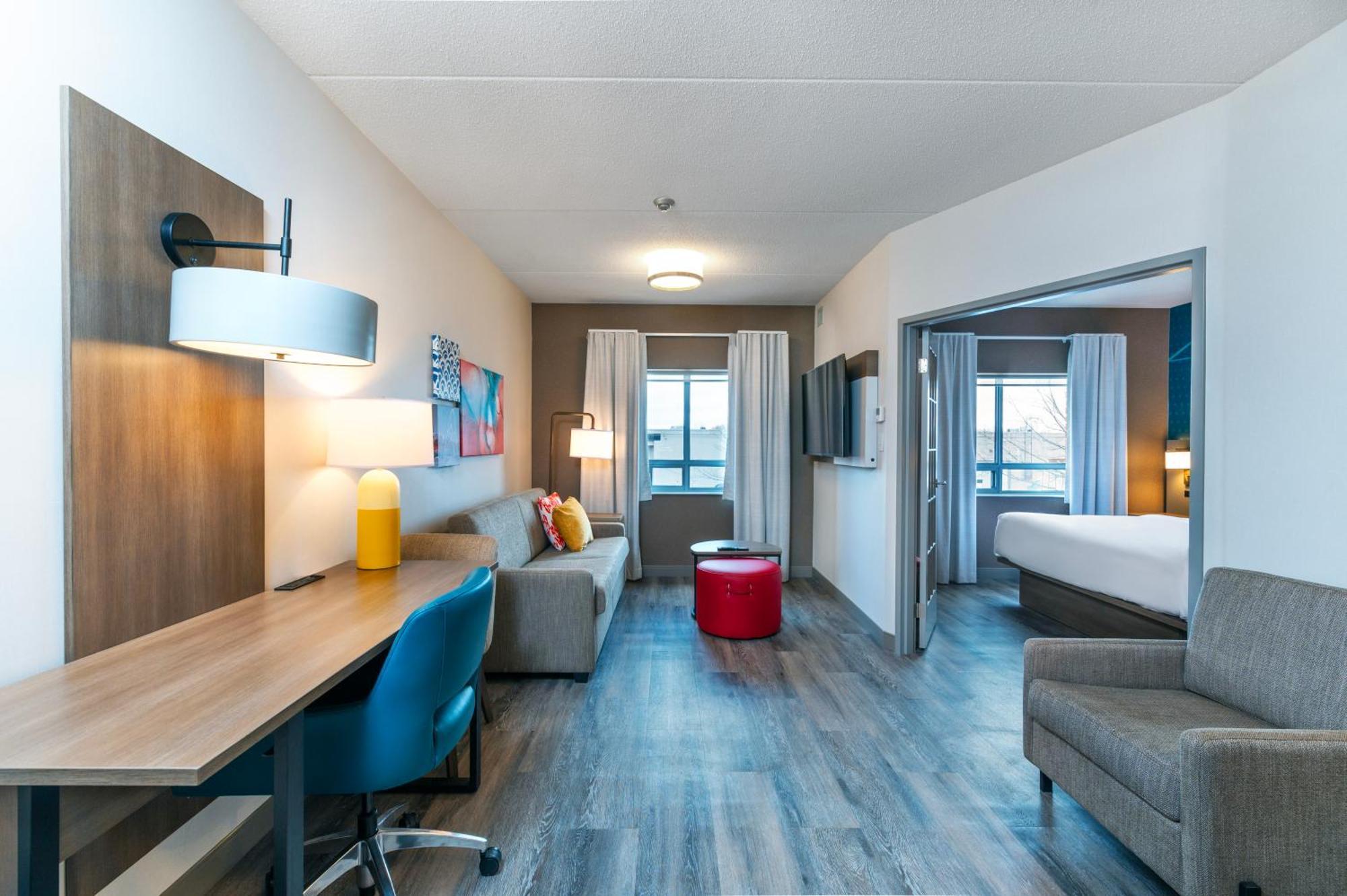 Comfort Suites Лондон Екстериор снимка